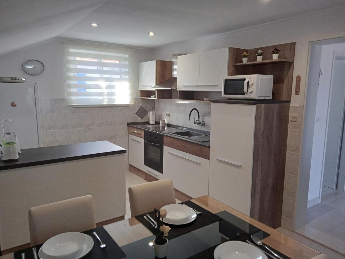 Apartments With A Parking Space Sali, Dugi Otok - 8154 Екстериор снимка
